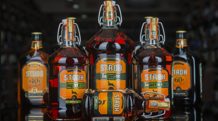 Stroh Rum – 80% ABV thách thức giới hạn của người dùng